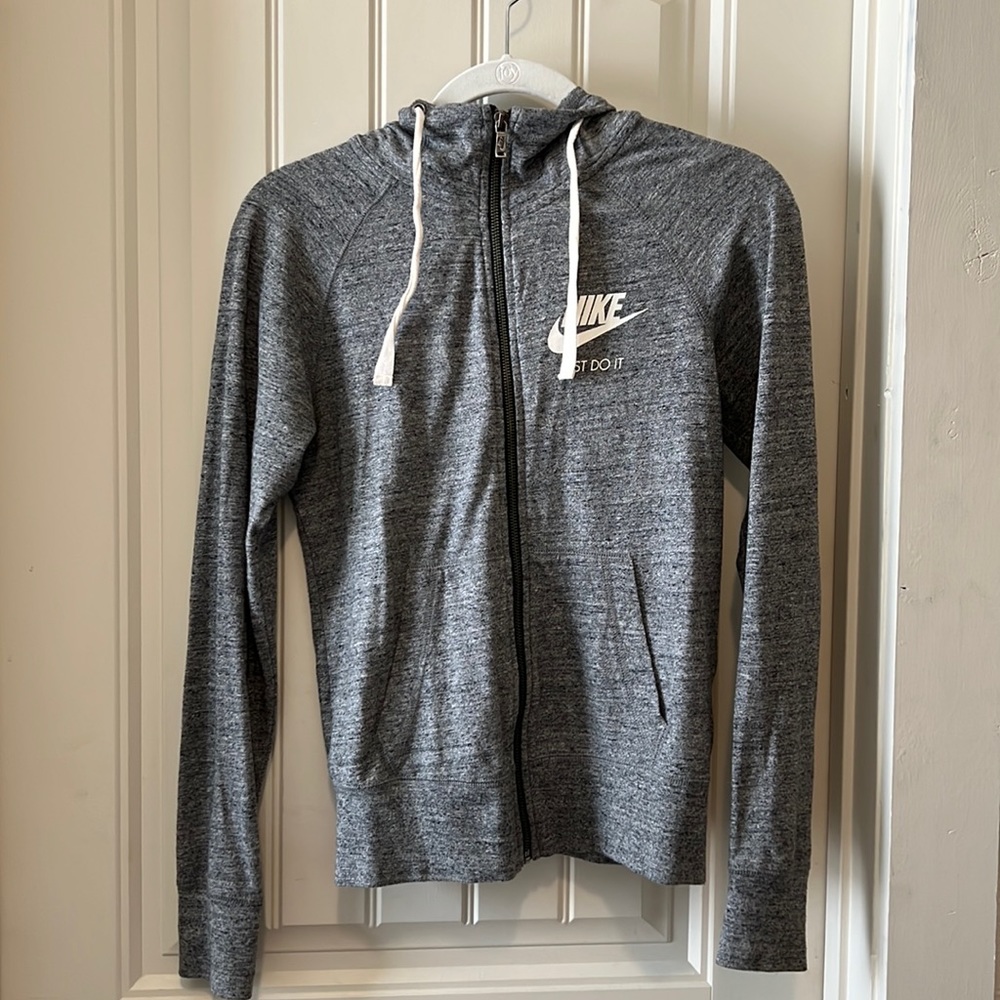 NIKE ZIP UP HOODIE